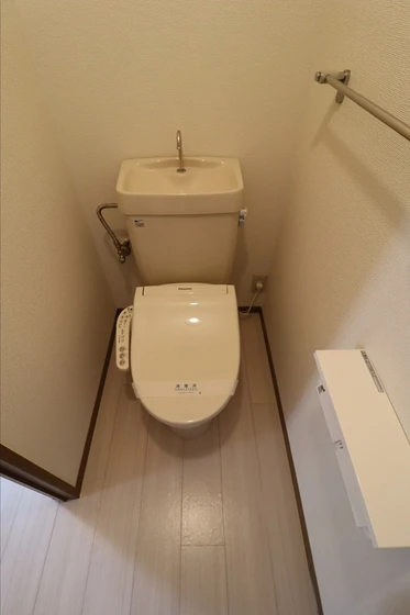 ハイカムールウエストリバー A棟