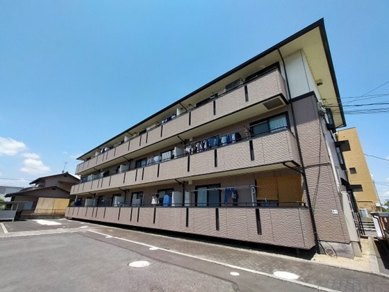 ハイカムールウエストリバー A棟