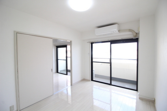 コロニアルリビング西島田ウエストタワー