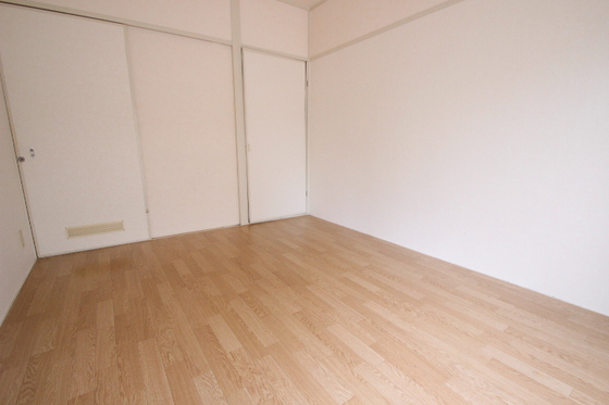 クイーンヤード長束