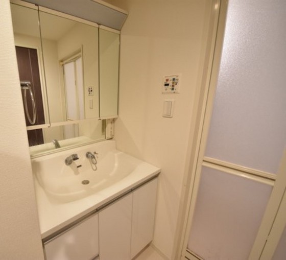 アルファライフ岡大医学部前