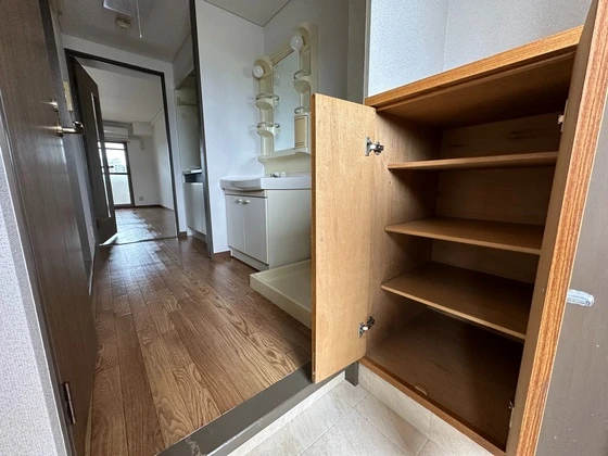 コーポラス伊福