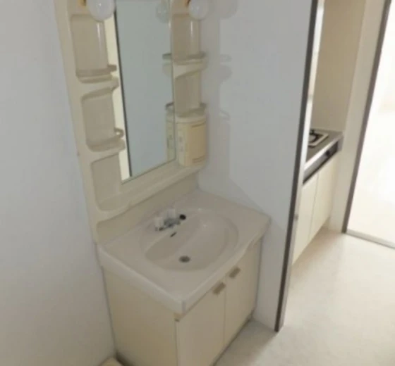 コーポラス伊福