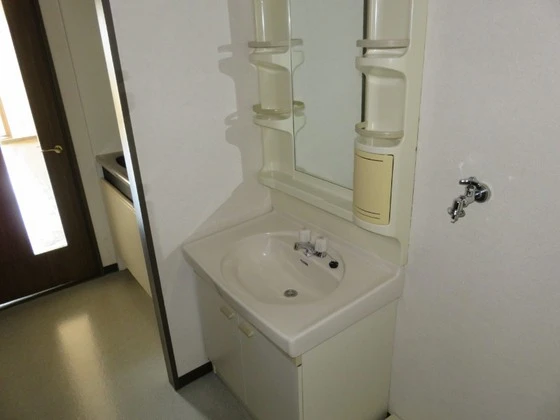 コーポラス伊福