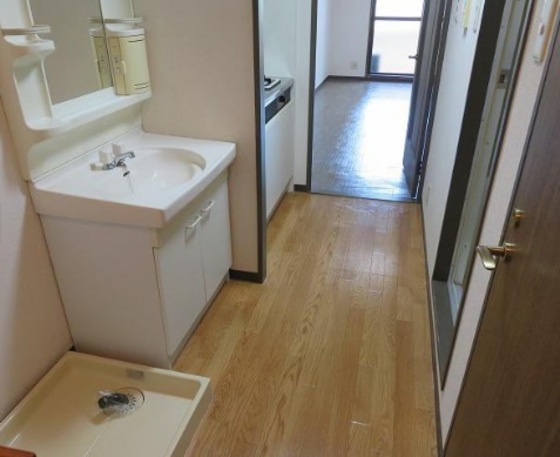 コーポラス伊福