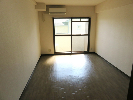 コーポラス伊福