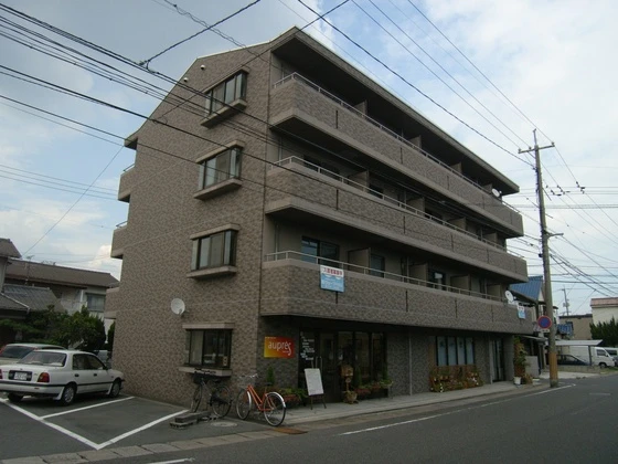 アークヒルズ西古松