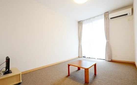 レオパレスコモディタ