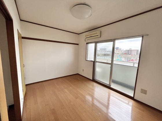 クレスト庚午北