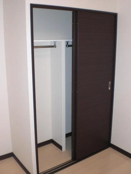 レオネクストグレイス戸坂