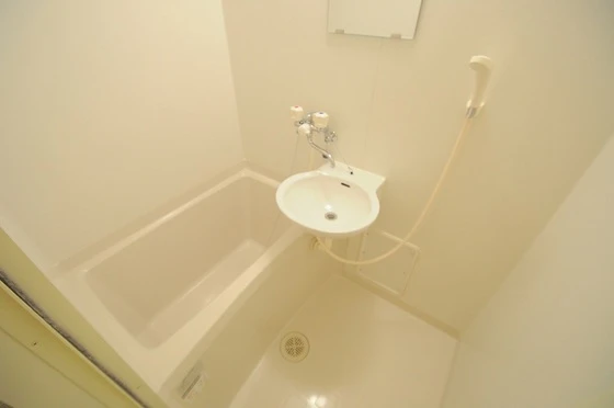 レオパレスアドミラル