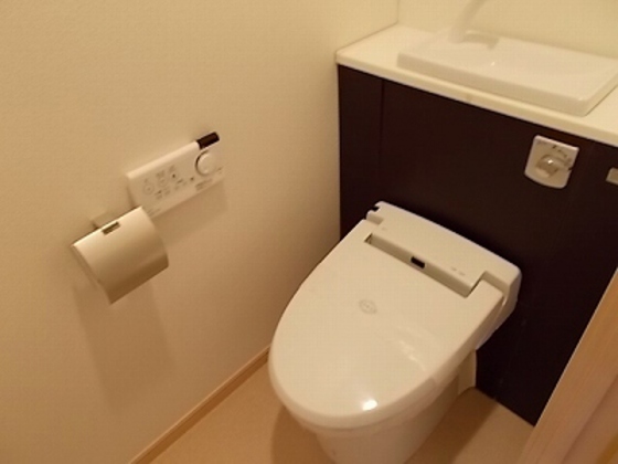 駅前町アビタシオン