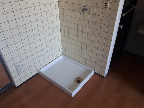 髙島モータービル