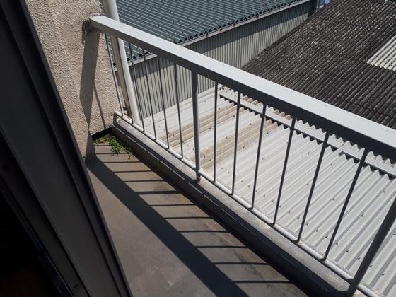 髙島モータービル