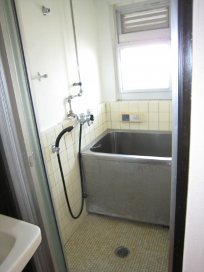 髙島モータービル