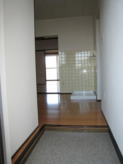 髙島モータービル