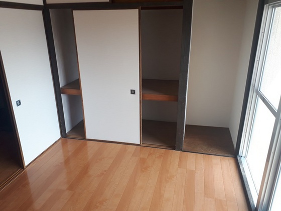 髙島モータービル