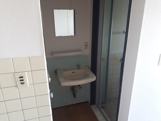 髙島モータービル