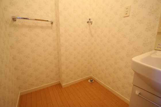 リジョイスタウン C