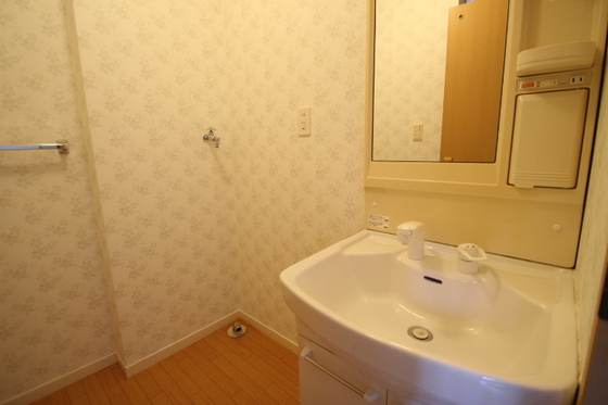 リジョイスタウン C