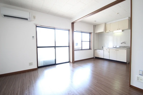 フローラルガーデン B棟