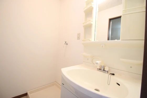 フローラルガーデン B棟