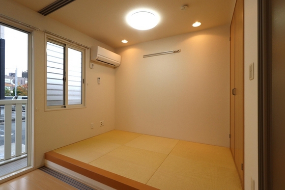 グランドソレイユ A棟