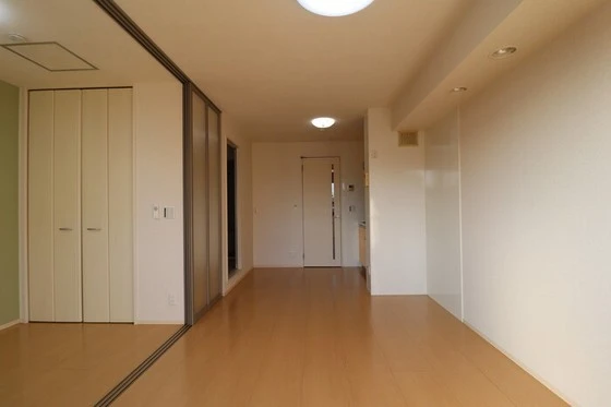 グランドソレイユ A棟