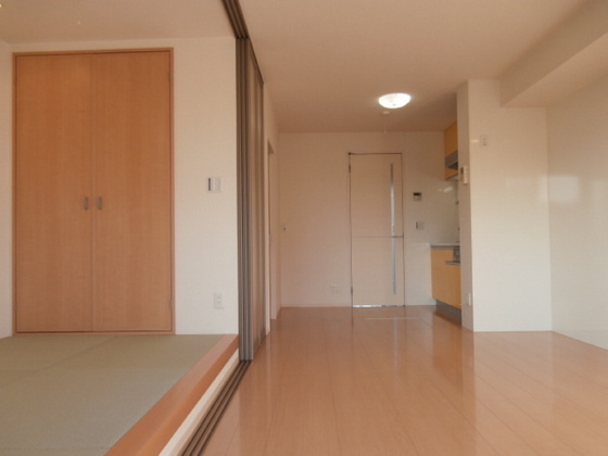 グランドソレイユ A棟