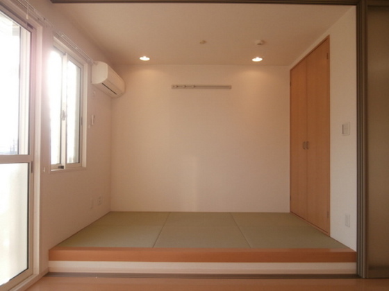 グランドソレイユ A棟