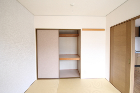 シャトル春水 E棟