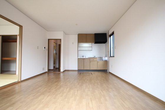 シャトル春水 E棟