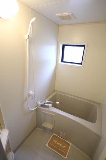 シャトル春水 E棟