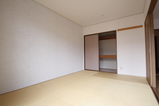 シャトル春水 E棟