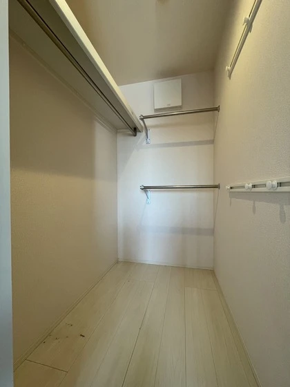 メゾンモンレーヴ