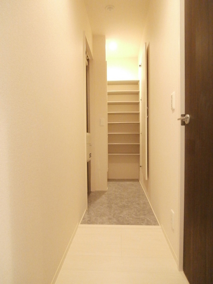 メゾンモンレーヴ