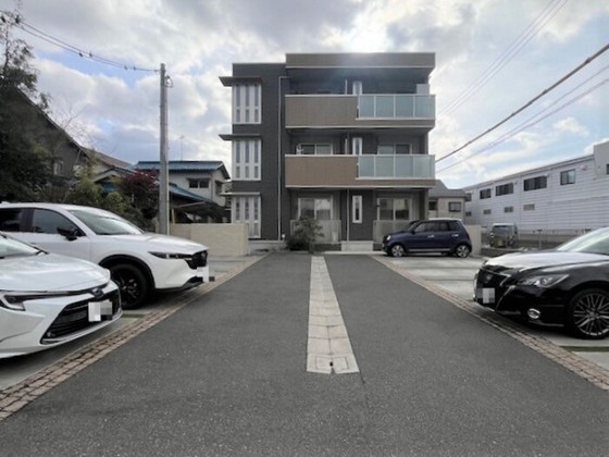 メゾンモンレーヴ