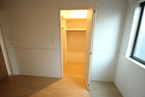 アプローズ坪井 B