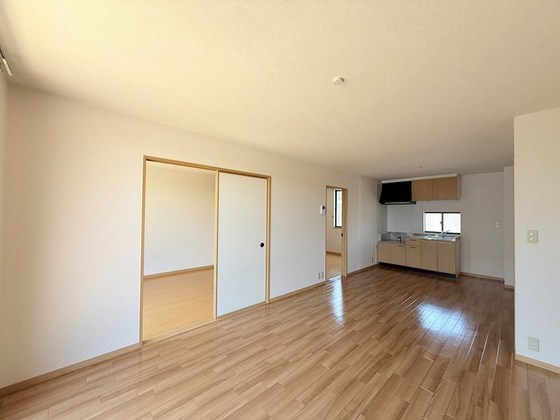 パインパレス E