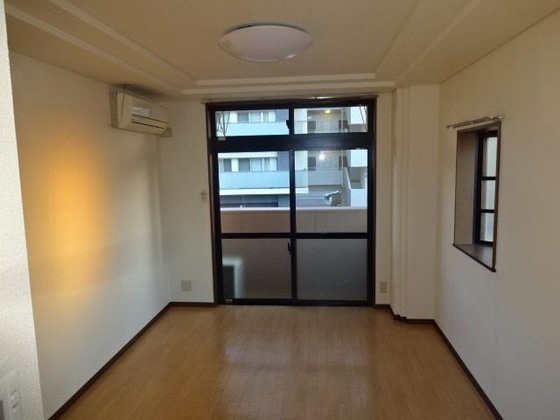 メゾンひまわり