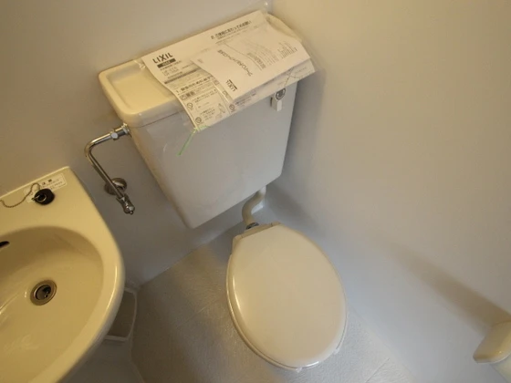 ブルックス駅前