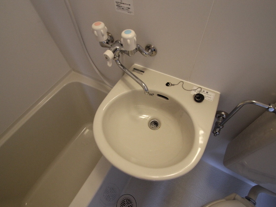 ブルックス駅前