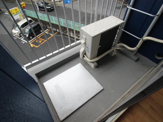 ブルックス駅前