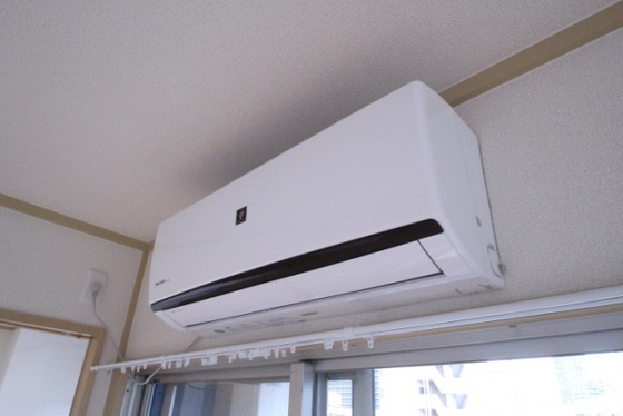 ブルックス駅前