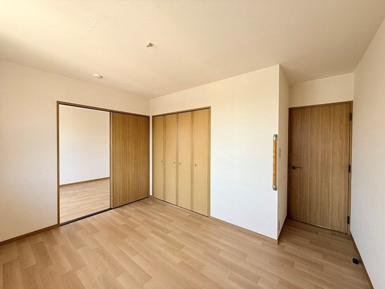 パインパレス B