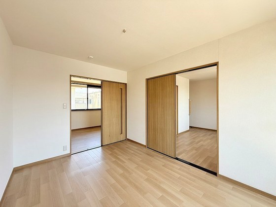 パインパレス B