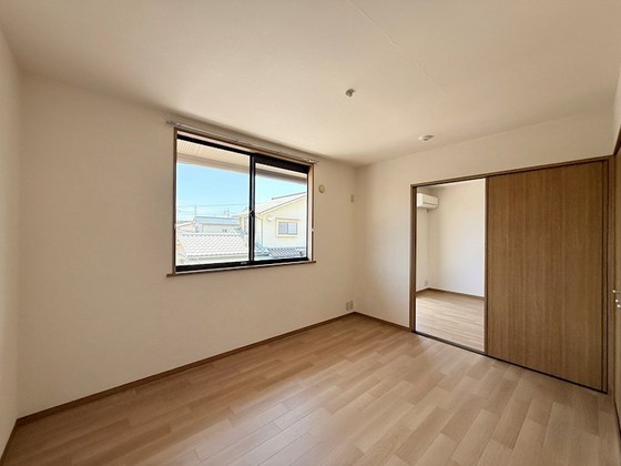 パインパレス B