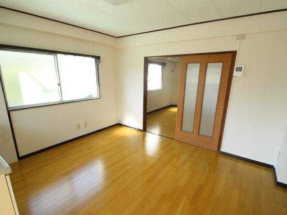 レジデンス牛田