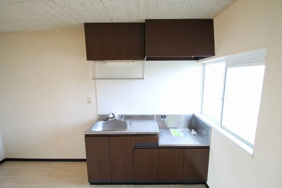 ニューハウン D棟