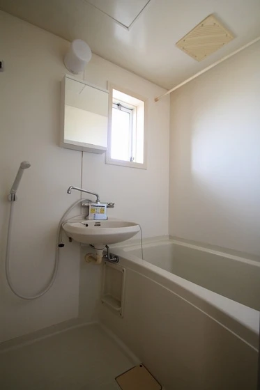 ニューハウン D棟